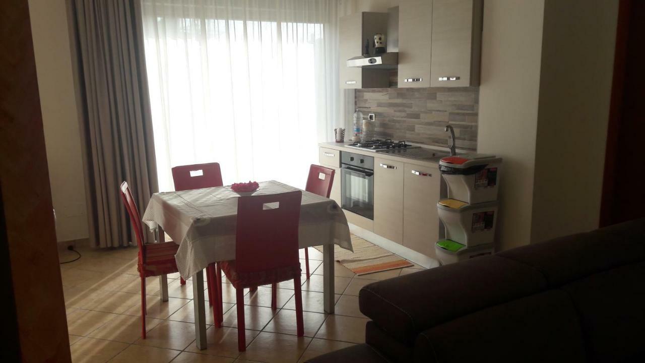 Dolce Casa Sara Villa Collemeto ภายนอก รูปภาพ